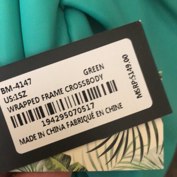 Badgley Mischka Wrapped Frame crossbody Vegan New! - Picture 16 of 16